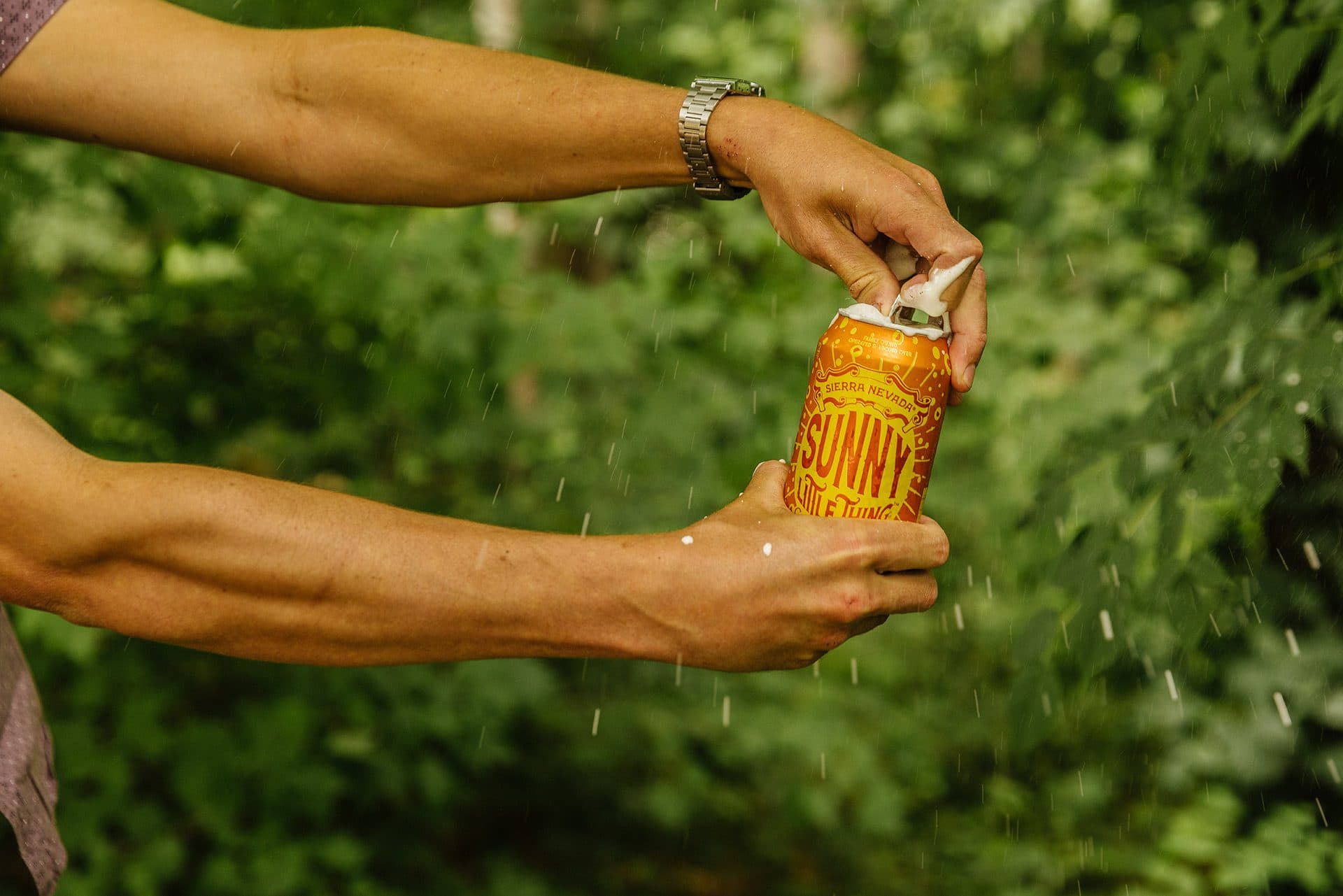 Opening Sunny Little Thing beer can